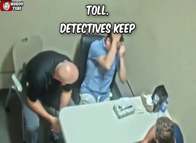 Video :Despite the fact that his father is still alive, he admits to killing him after being psychologically harassed by police!